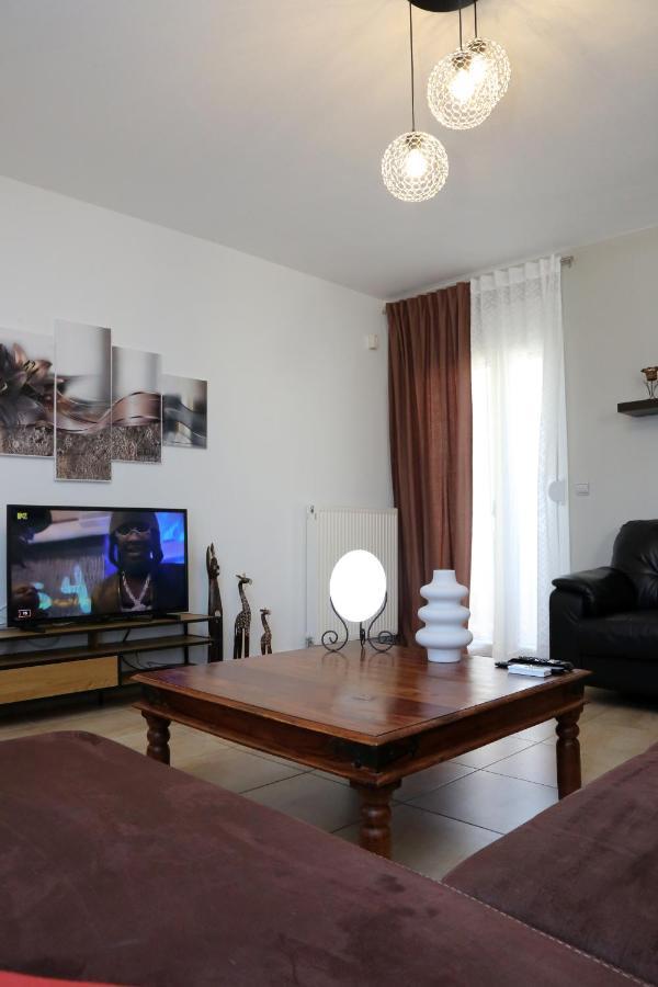 Nenas House Apartment Nea Iraklitsa Ngoại thất bức ảnh